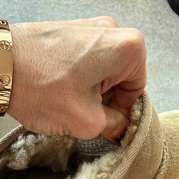 UGG Ultra Short Boots Sz 7 - Mustard Seed - Picture 5 of 6